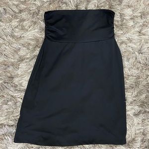 Eddie Bauer women black knit high waisted knee length skirt. Size S. Used.
